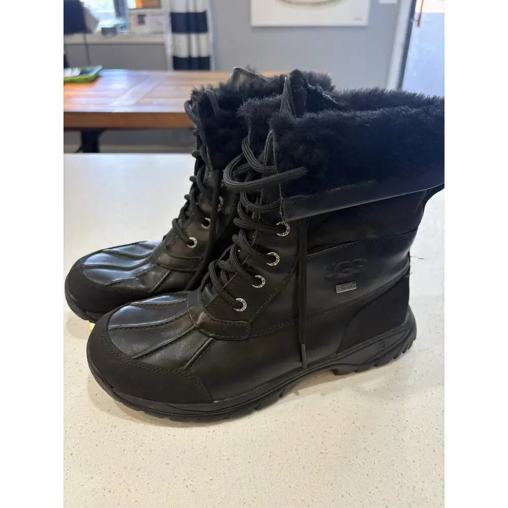 UGG black butte